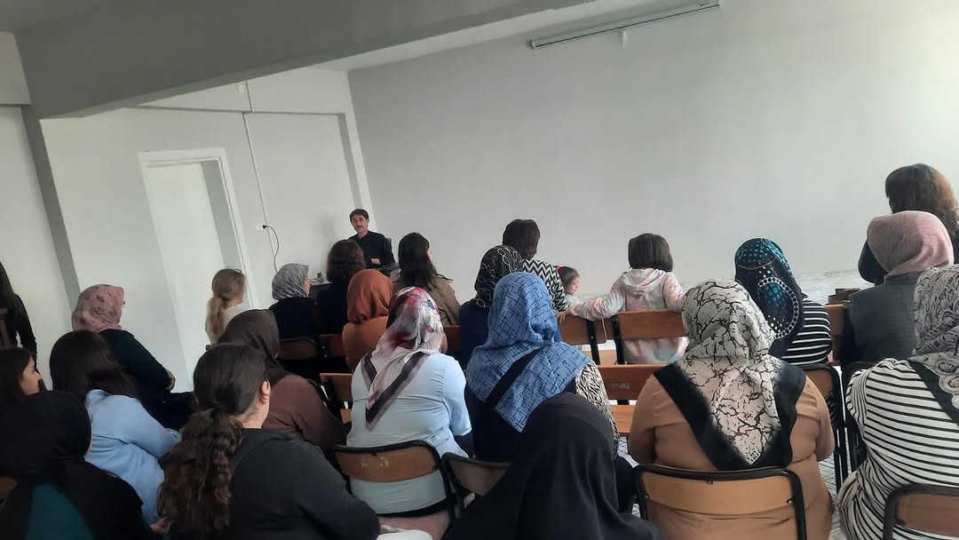 Bolvadin Sosyal Hizmet Merkezi Tarafından Verilen Eğitimler Katılımcılara Değerlerin Edinilmesinde Ailenin Rolü ve Tütün Bağımlılığı ile Mücadele Konularını İçeriyor