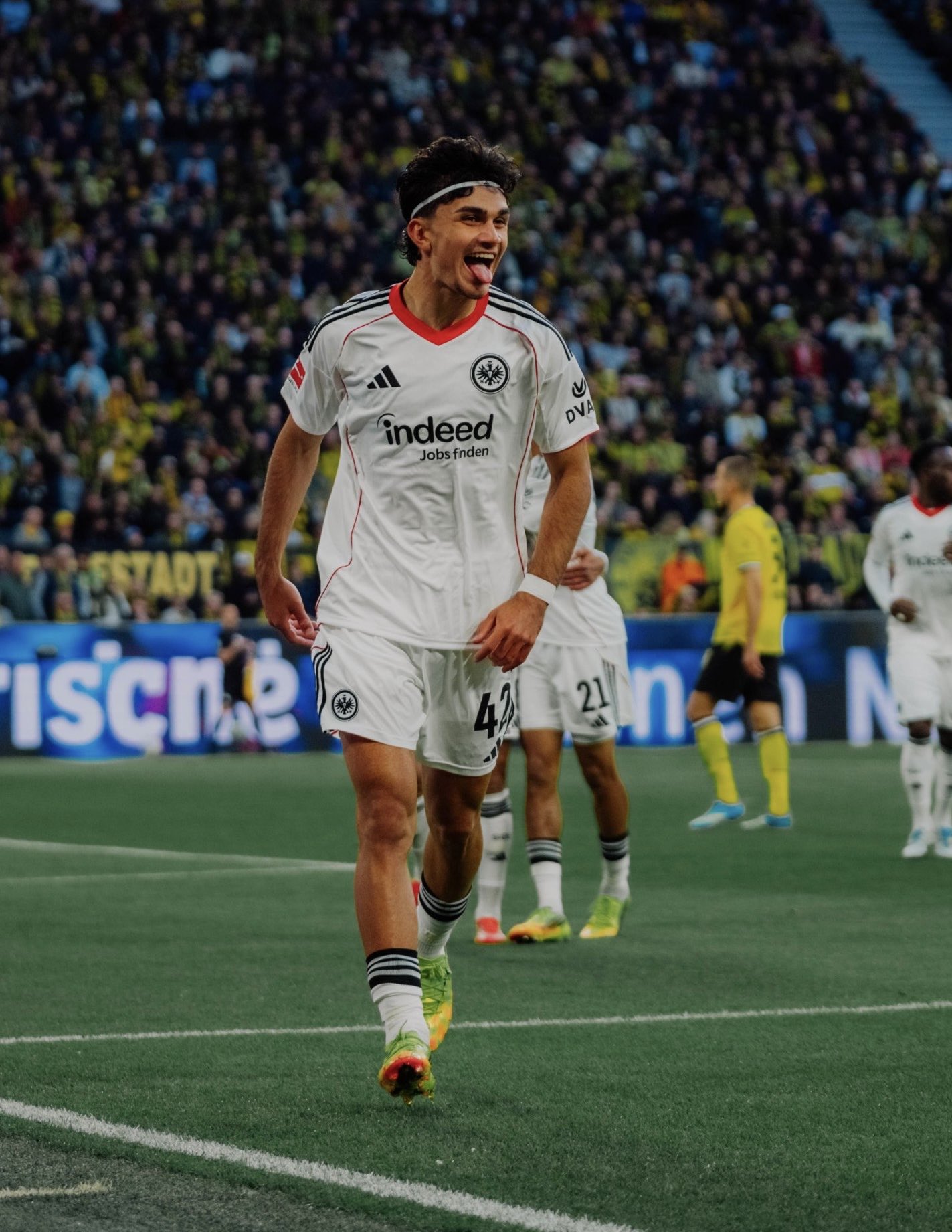 Can Uzun, Eintracht Frankfurt'ta gol attı